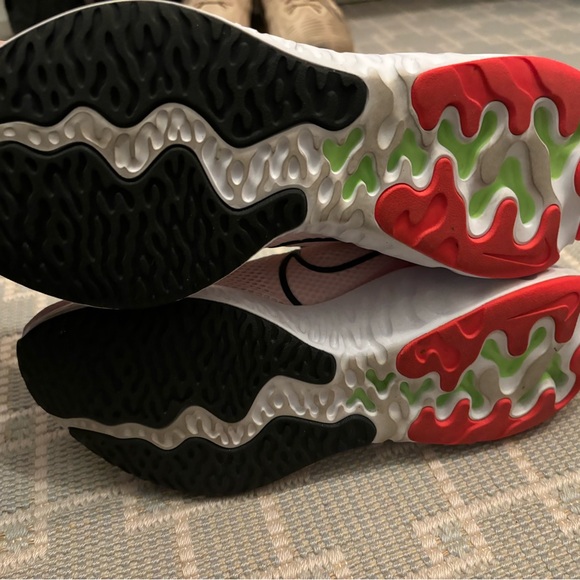 Nike Pink and Green Running Shoes size 8 - Picture 4 of 4